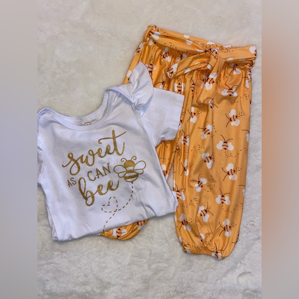 Sweet as can bee outfit size 100